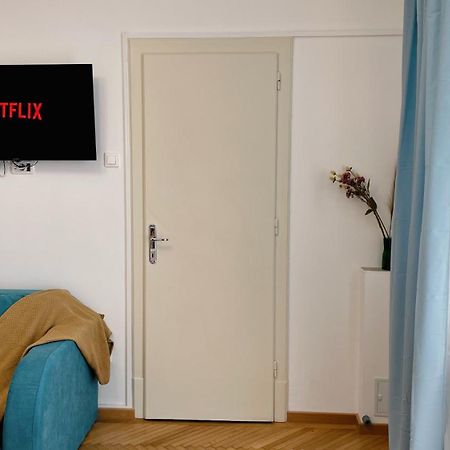 Pinkfluid - Charming Studio In Prime Location Bukares Bagian luar foto