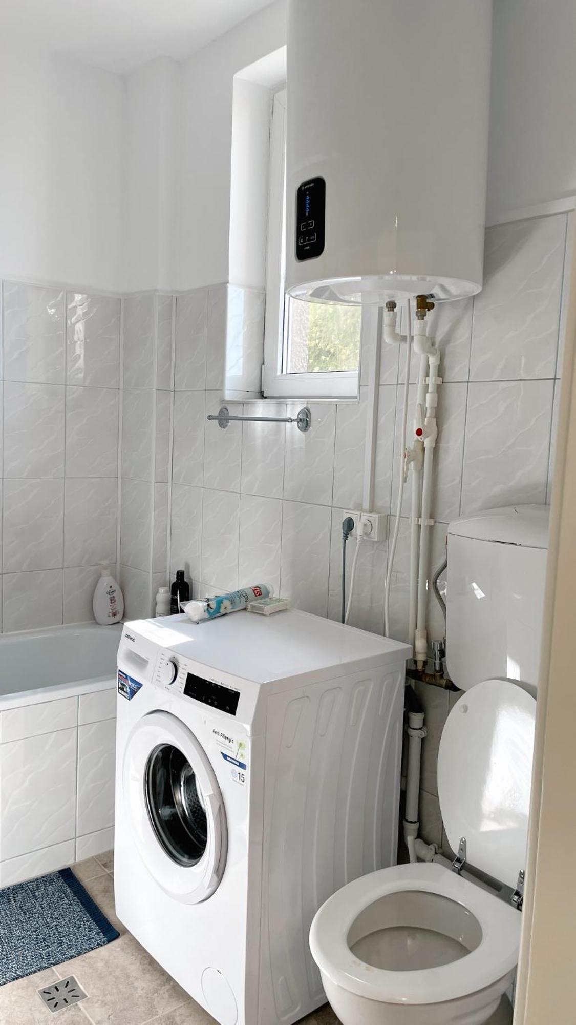 Pinkfluid - Charming Studio In Prime Location Bukares Bagian luar foto