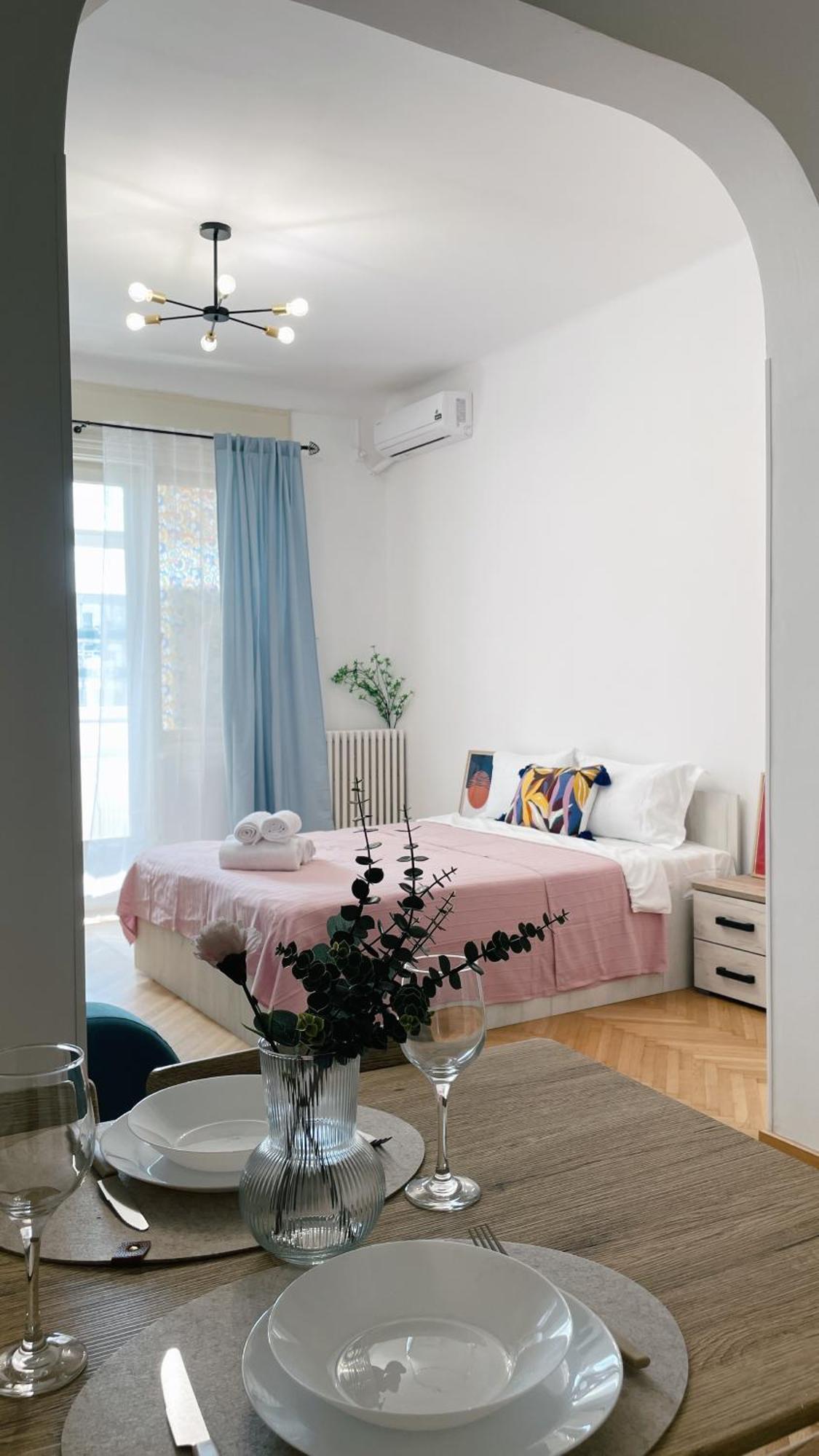 Pinkfluid - Charming Studio In Prime Location Bukares Bagian luar foto