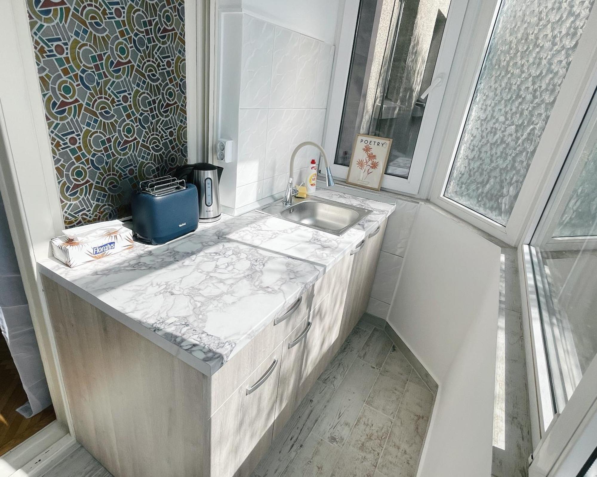 Pinkfluid - Charming Studio In Prime Location Bukares Bagian luar foto